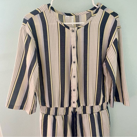 Travis Mathew LUCKY LOO TWILL TIE WAIST ROMPER navy size medium - Picture 4 of 16